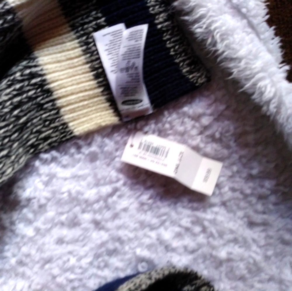 Brand new old navy scarve tickets